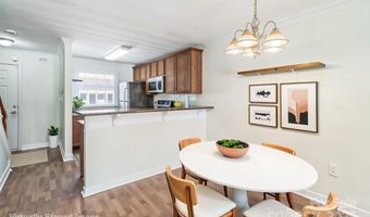 1215 Green Oaks Ln H, Charlotte, NC 28205