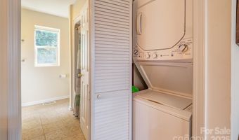 9 Koenig Way, Asheville, NC 28804