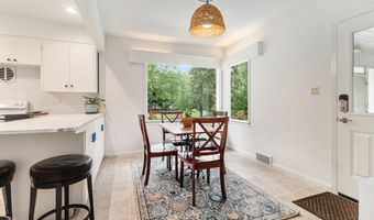 2659 Bedford Rd, Ann Arbor, MI 48104