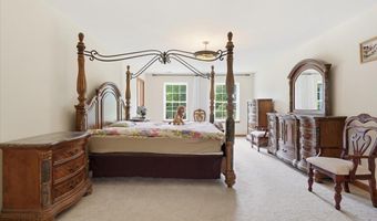 63 Fox Hill Rd, Albrightsville, PA 18210