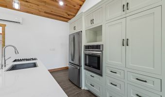 6559 Poston Rd, Athens, OH 45701