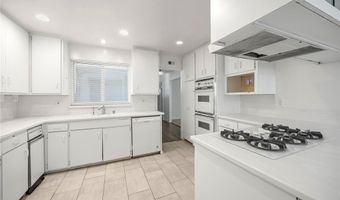 10411 Larry Dr, Anaheim, CA 92804