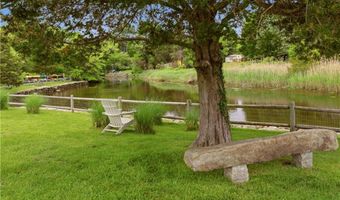 40 Web Ave 11, North Kingstown, RI 02852