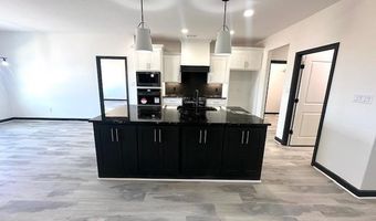1064 Duke Dr, Bauxite, AR 72011