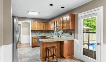 122 Nash Dr, Athens, TN 37303