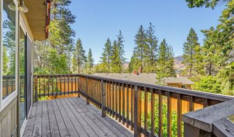 1105 Ivy Ln, Ashland, OR 97520