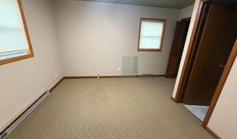 631 W Walnut St, Albion, NE 68620