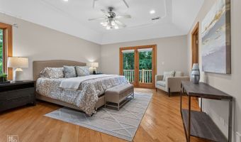 1017 E Red Oak St, Addison, IL 60101