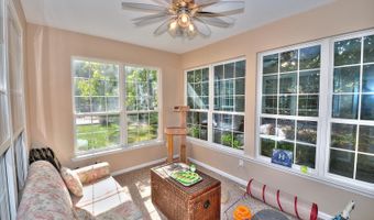 4 Symphony Ave, Bayville, NJ 08721