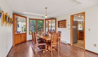 32335 Wildwood Dr, Adel, IA 50003