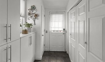 56 Errol St, Warwick, RI 02888