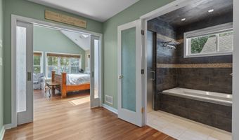 71 Olde Orchard Rd, Clinton, CT 06413
