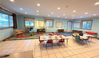 2328 N Hillcrest Pkwy, Altoona, WI 54720