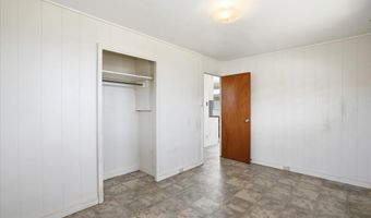 320 W Lanai St, Kahului, HI 96732