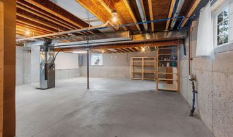 2354 E PLANK Cir B, Appleton, WI 54915