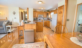 129 Summit St, Baileyville, ME 04694