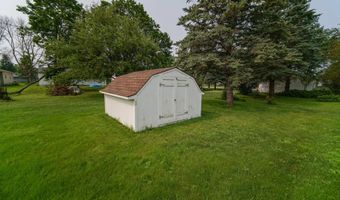 606 4Th Ave, Ackley, IA 50601