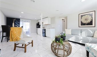 31 Salina Ave, Johnston, RI 02919