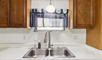 618 N River Ave, Alma, MI 48801
