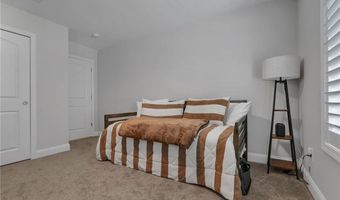 28 Ashley St, Cranston, RI 02920