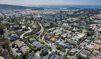 811 Highland Dr, Solana Beach, CA 92075