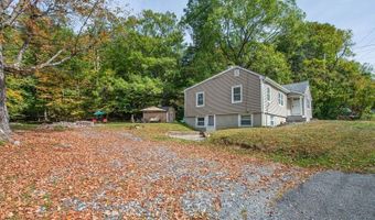 25 Lake Pochung Rd, Alloway, NJ 07461