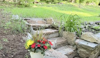 2807 Edgewood Dr, Altoona, PA 16602