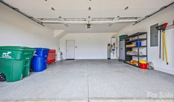 2 Lifestyle Ct, Arden, NC 28704