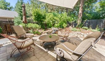 488 SW Forest Grove Dr, Bend, OR 97702