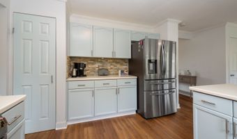 1231 Edgewater Ln, Antioch, IL 60002