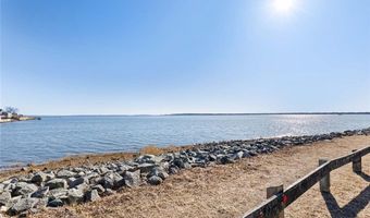 29 Lake Ave, Barrington, RI 02806