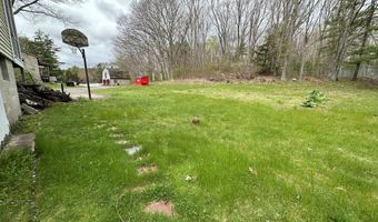 562 Post Rd, Wells, ME 04090