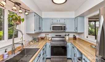 107 Cedar Forest Trl 107, Asheville, NC 28803