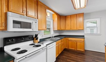 160 Canterbury St, Adrian, MI 49221