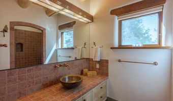 265 Hondo Seco Rd, Arroyo Seco, NM 87514