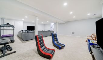 4005 KLOMAN St, Annandale, VA 22003