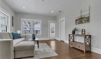 19 Greene Ln, Newport, RI 02840