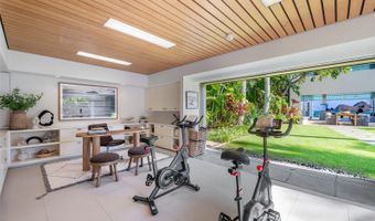 1240 Mokulua Dr, Kailua, HI 96734