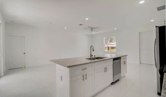 2109 Jefferson Ave, Alva, FL 33920