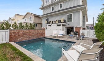 253 35th St, Avalon, NJ 08202