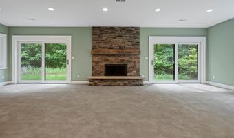 3867 Hawk Crest Rd, Ann Arbor, MI 48103