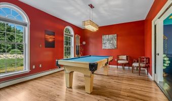 11 Macintosh Dr, Andover, NJ 07848