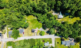 898 Cottage St, Athol, MA 01331