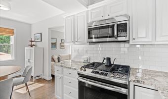 1610 SUTER St, Alexandria, VA 22314