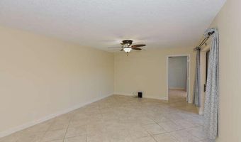 11 Atrium Cir D, Atlantis, FL 33462