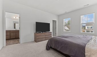 51 Walkabout Dr, Aberdeen, NC 28315