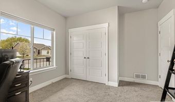 408 N Curlew Dr, Ammon, ID 83406