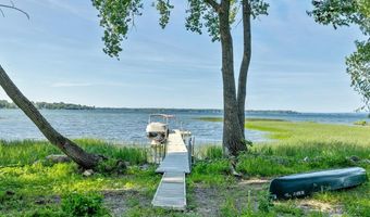 81 Mud Pt S, Alburgh, VT 05440