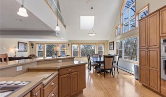 1342 Stagecoach Trl S, Afton, MN 55001
