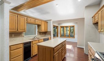30 Kensington Dr, Bella Vista, AR 72715